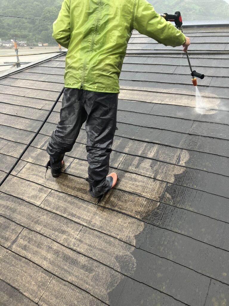 屋根の水洗い工事